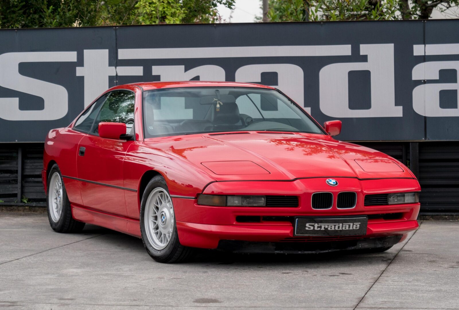 BMW 850i - imagen 1