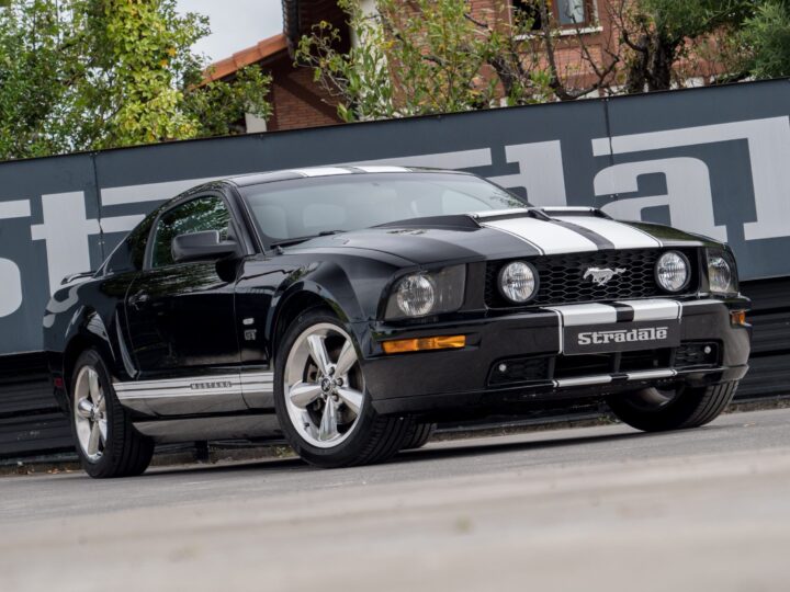 Ford Mustang GT - foto 2