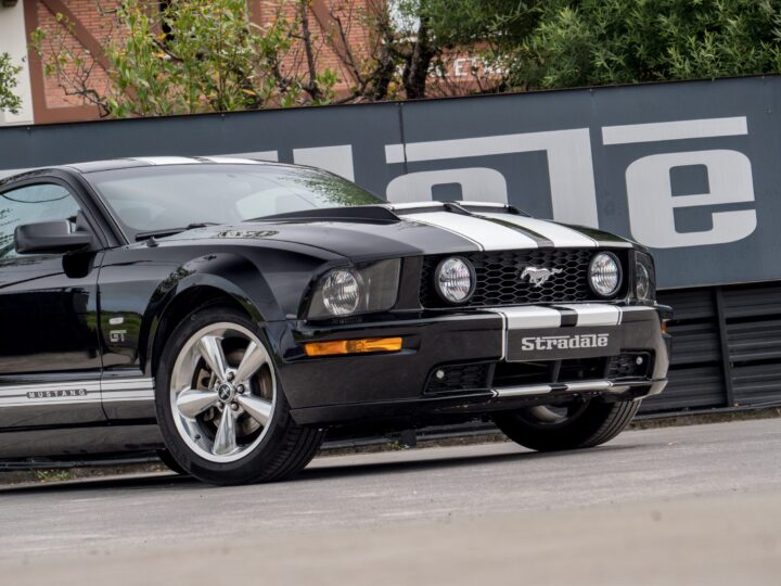 Ford Mustang GT - foto 4