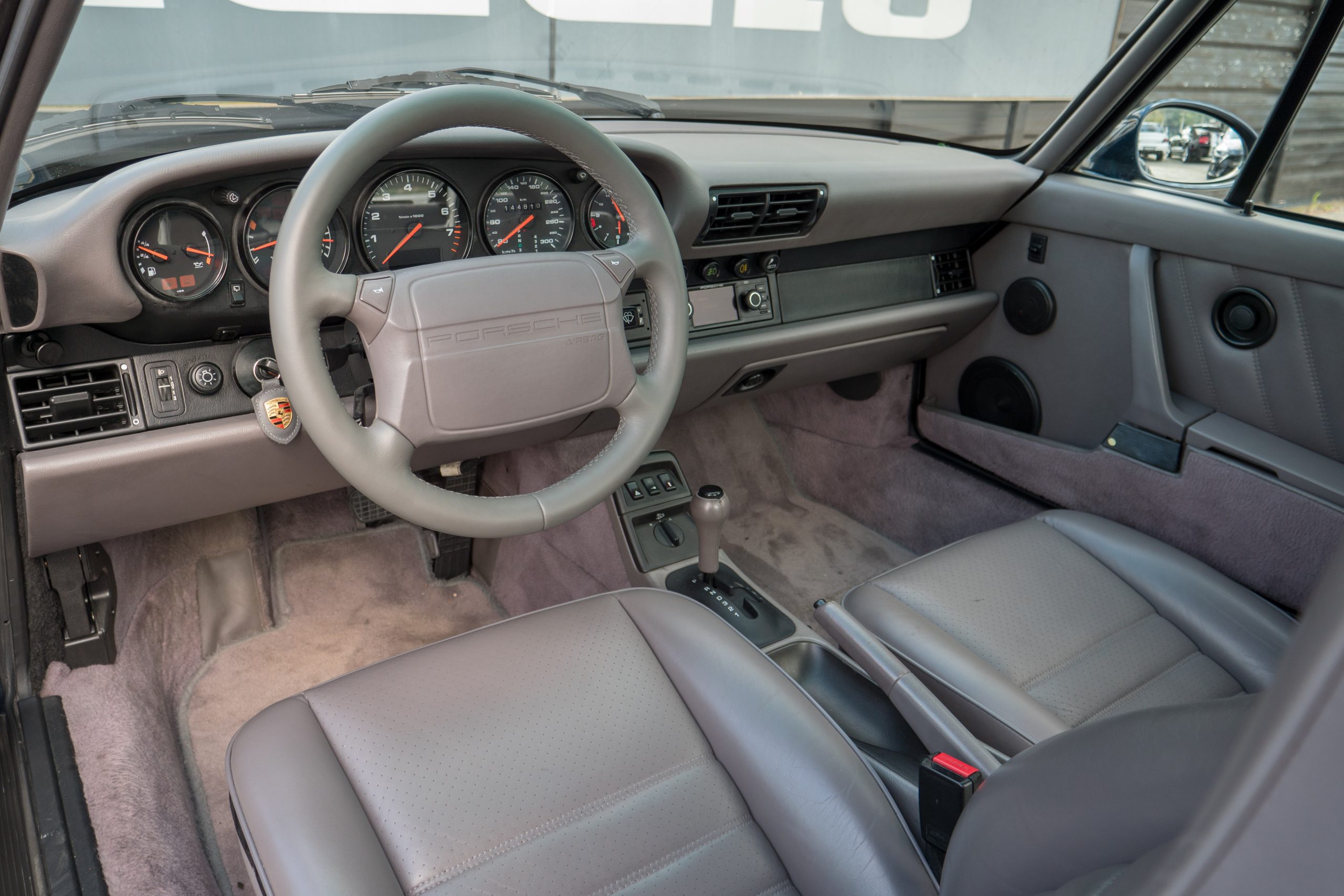 Porsche 964 Carrera 2 - imagen 29