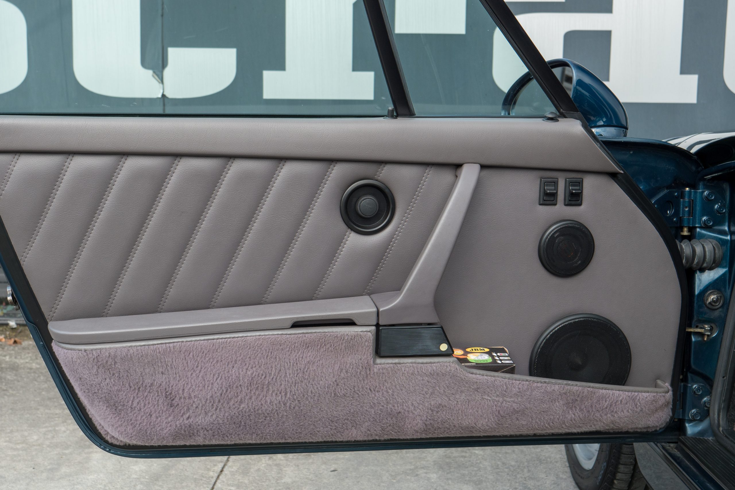 Porsche 964 Carrera 2 - imagen 31