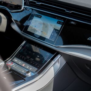 Audi SQ8 - foto 29