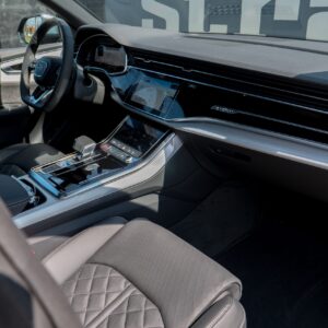 Audi SQ8 - foto 30