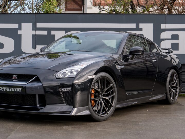 Nissan GTR - foto 4