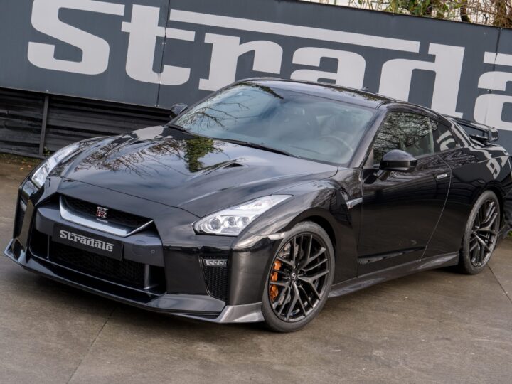 Nissan GTR - foto 6
