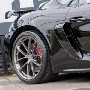Porsche Cayman GT4 - foto 16