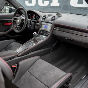 Porsche Cayman GT4 - foto 31