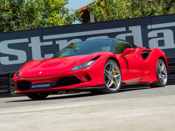 Ferrari F8 Tributo - foto 3
