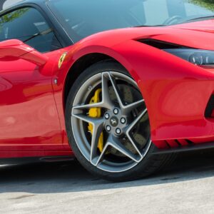 Ferrari F8 Tributo - foto 17