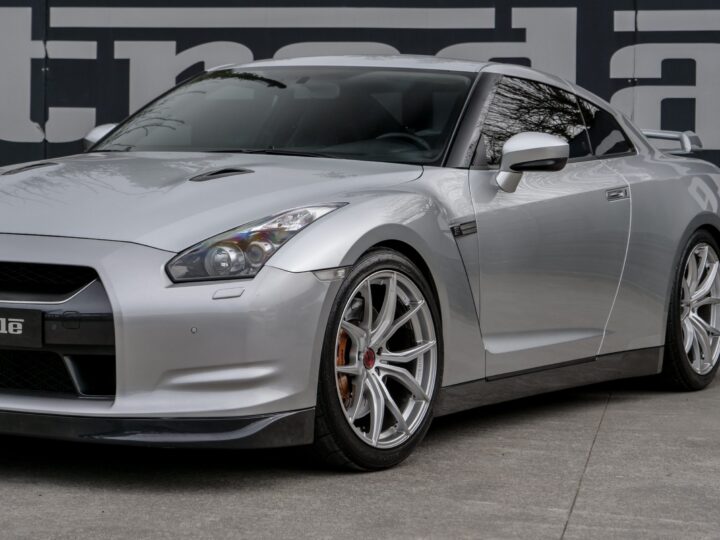 Nissan GTR - foto 4