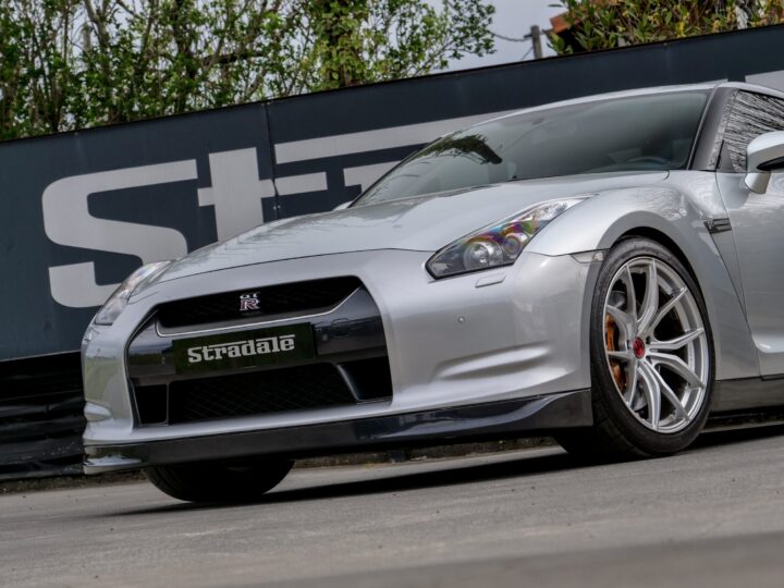 Nissan GTR - foto 5