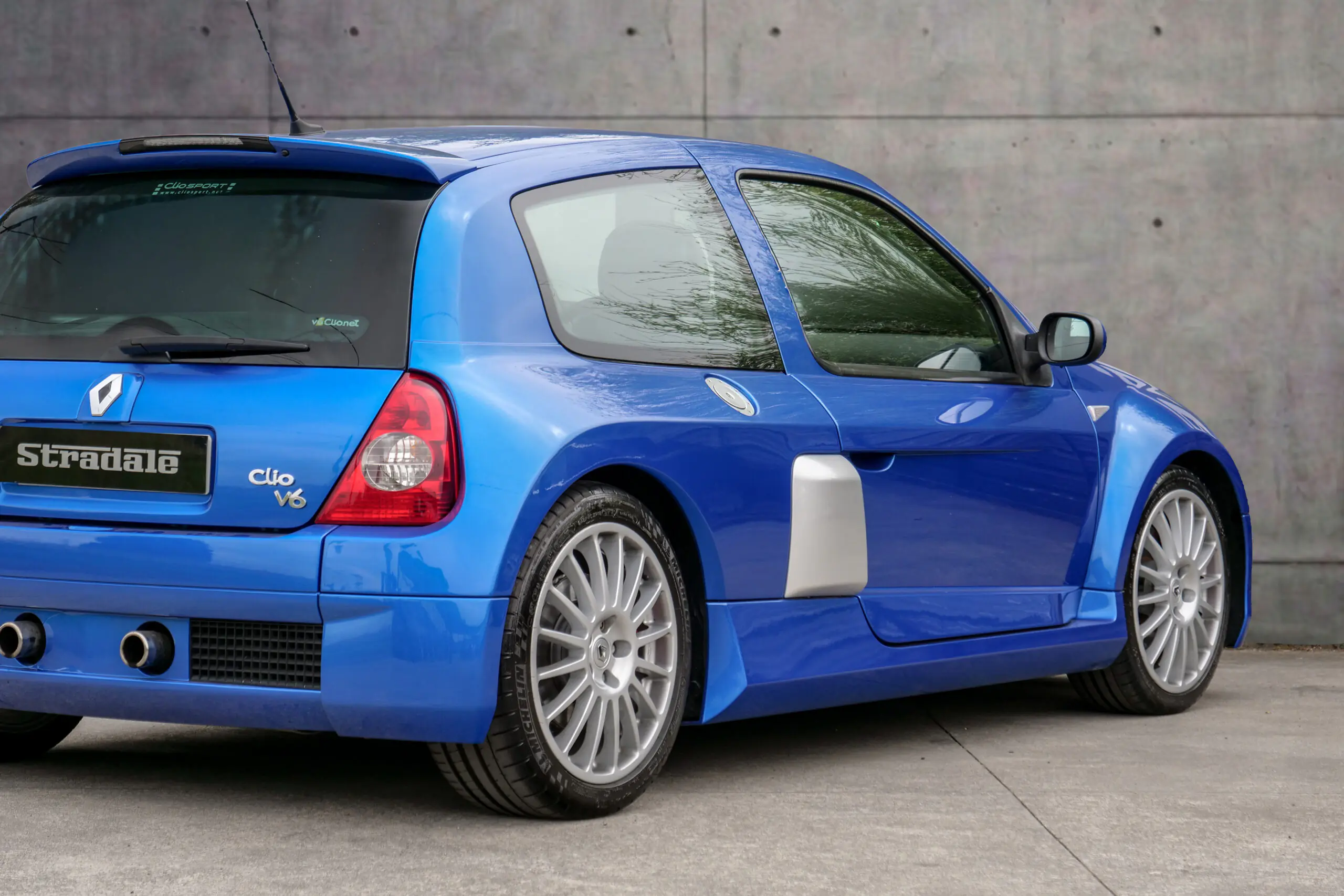 Renault Clio V6 Fase 2 - imagen 17