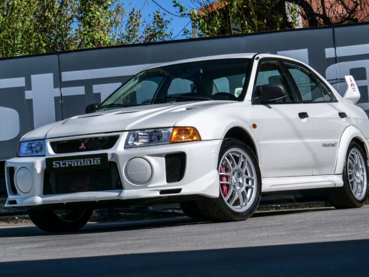 Mitsubishi EVO V RS - foto 3