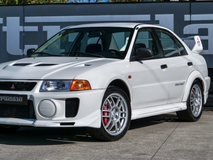 Mitsubishi EVO V RS - foto 4