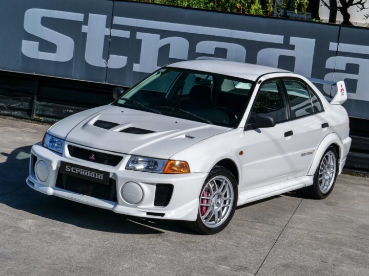 Mitsubishi EVO V RS - foto 6