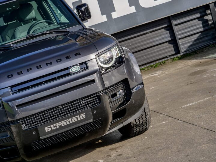 Land Rover Defender 90 3.0D - foto 8