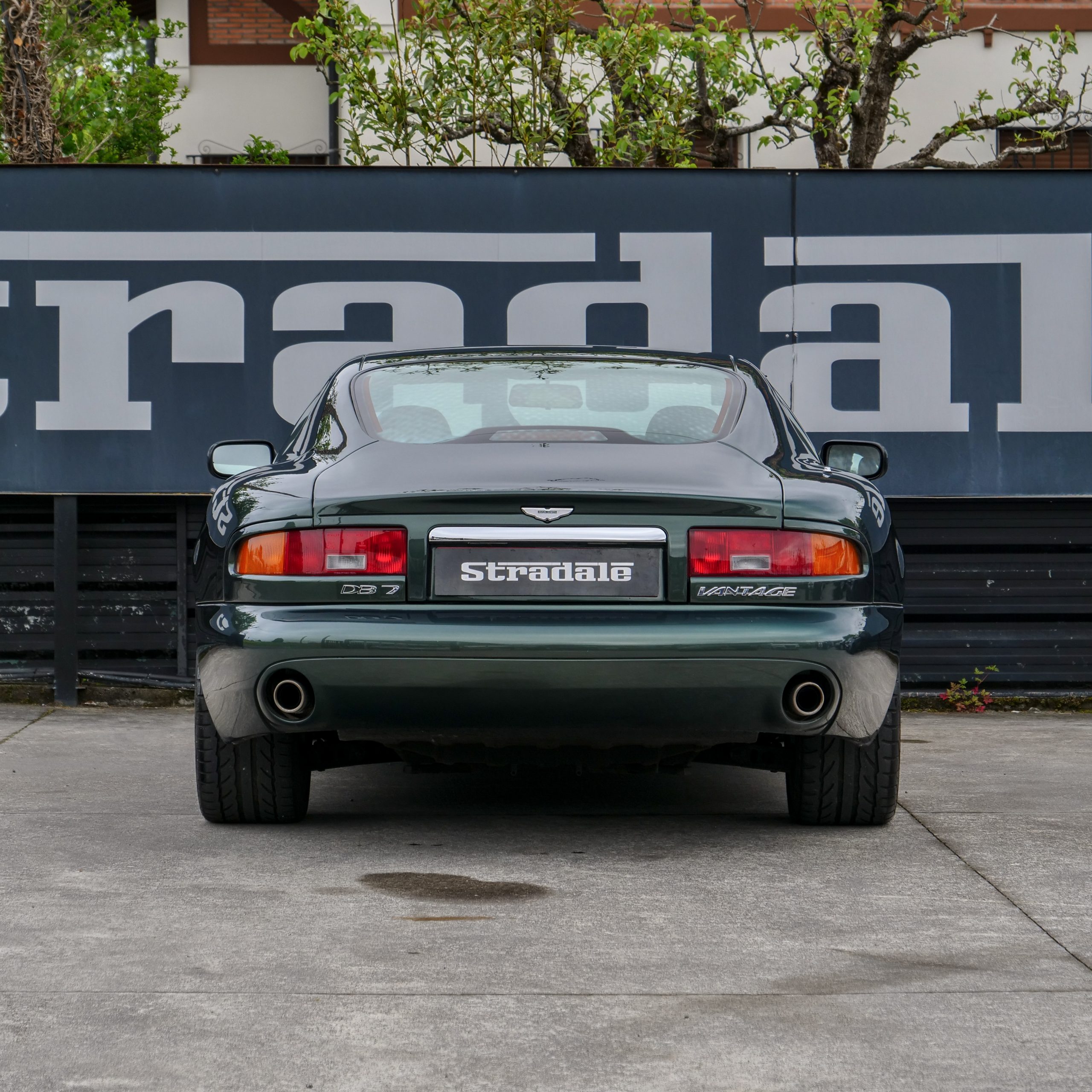 Aston Martin DB7 Vantage V12 - imagen 8
