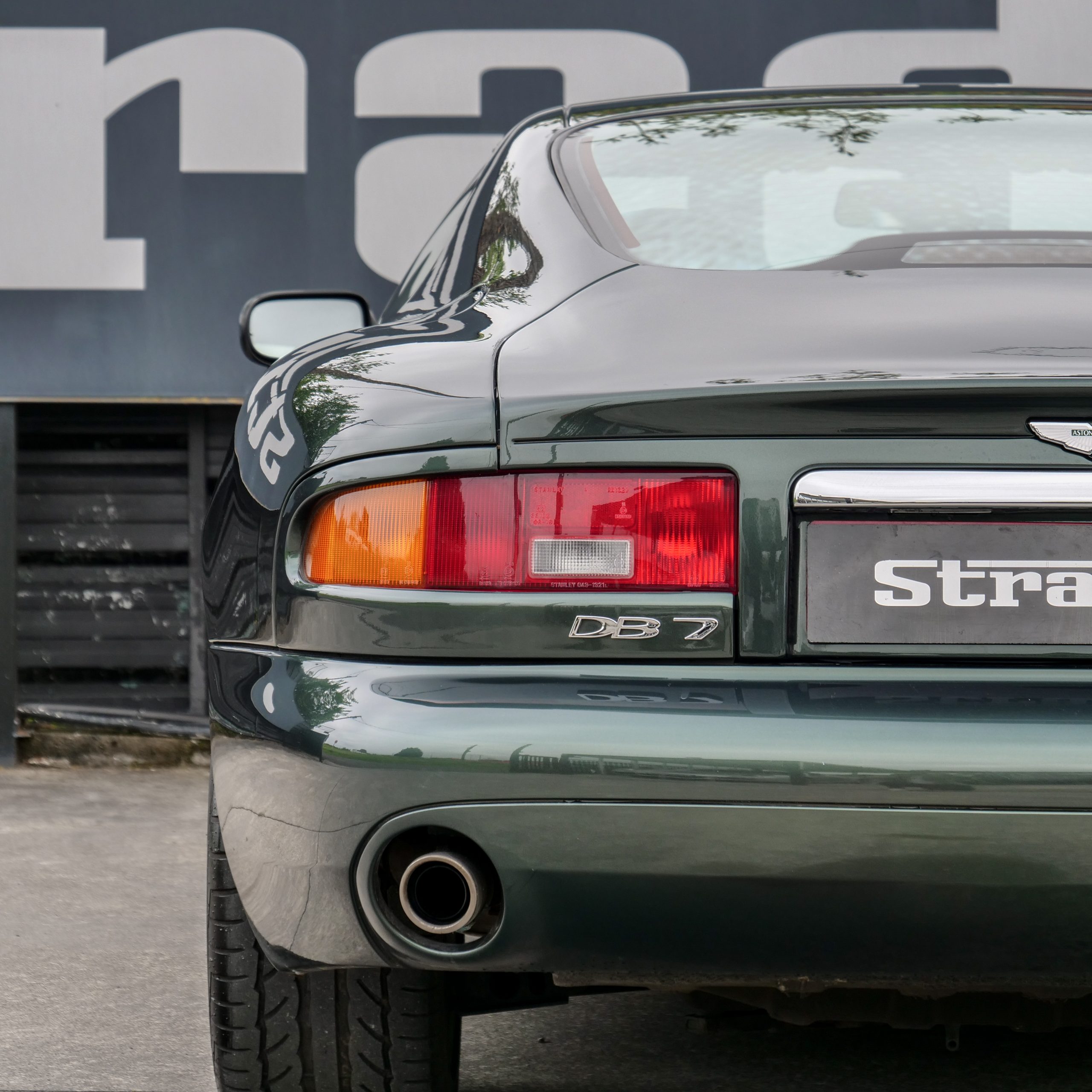 Aston Martin DB7 Vantage V12 - imagen 10