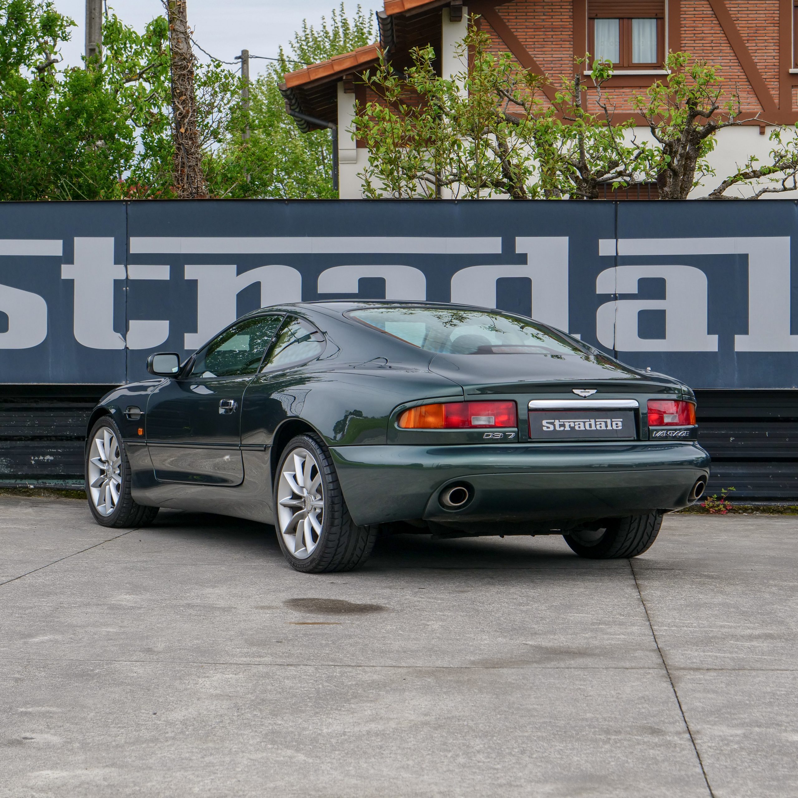 Aston Martin DB7 Vantage V12 - imagen 24