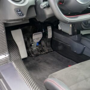 Alfa Romeo 4C Competizione - foto 21