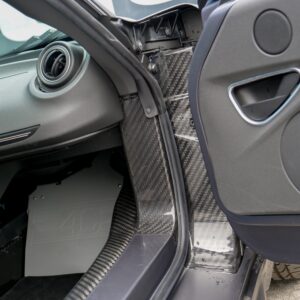 Alfa Romeo 4C Competizione - foto 13
