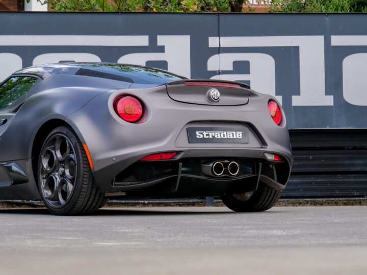 Alfa Romeo 4C Competizione - foto 7
