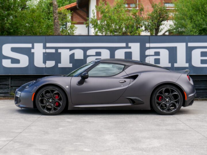 Alfa Romeo 4C Competizione - foto 2