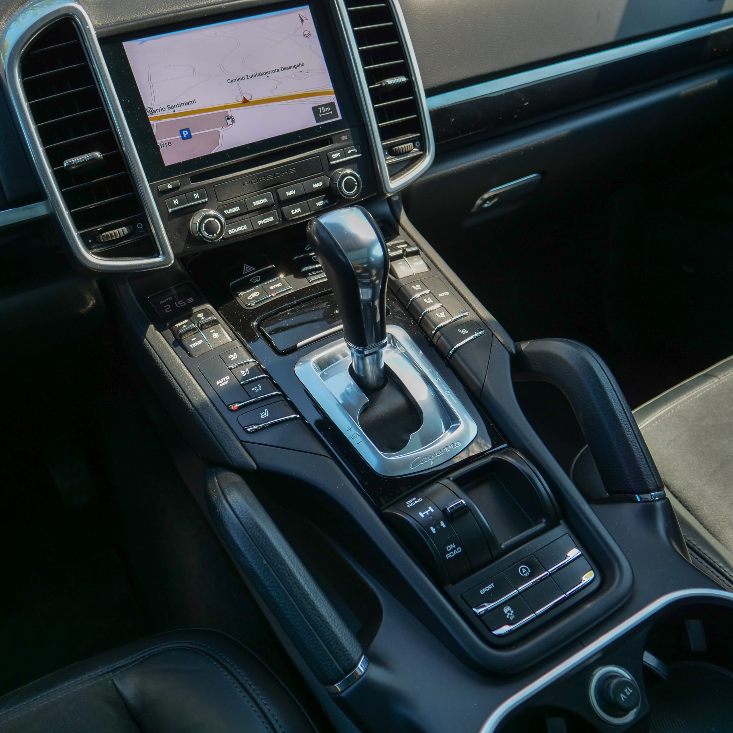 Porsche Cayenne » Platinum Edition « - imagen 26