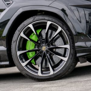 Lamborghini Urus - foto 16
