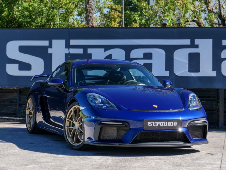Porsche Cayman GT4