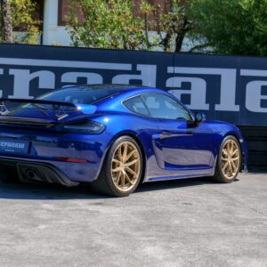 Porsche Cayman GT4 - foto 19