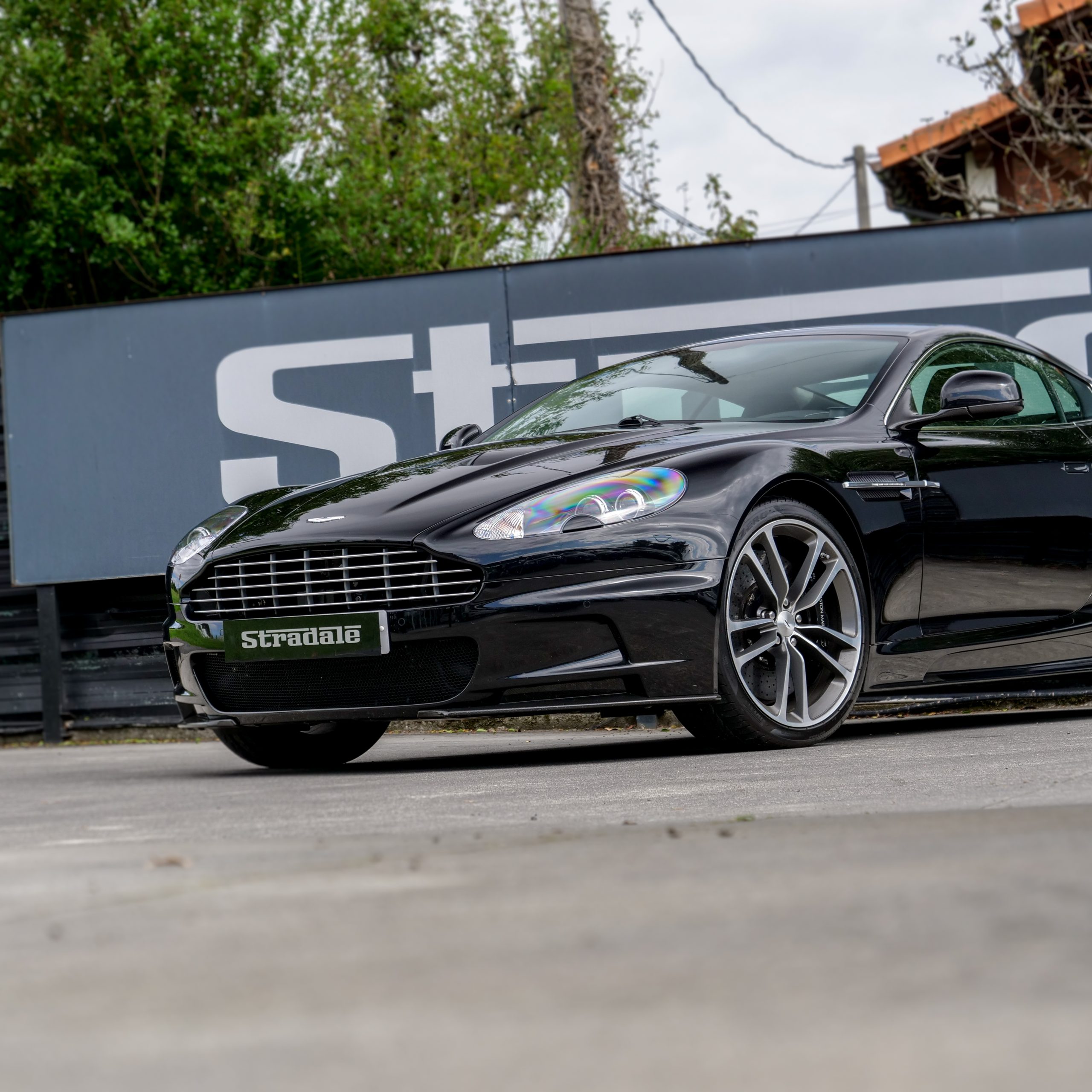 Aston Martin DBS - imagen 4