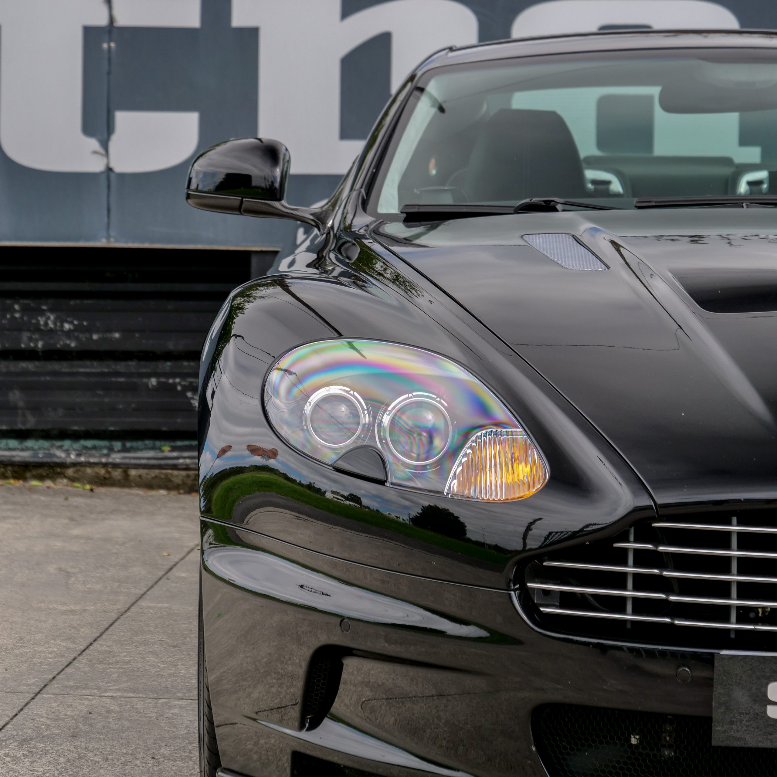 Aston Martin DBS - imagen 10