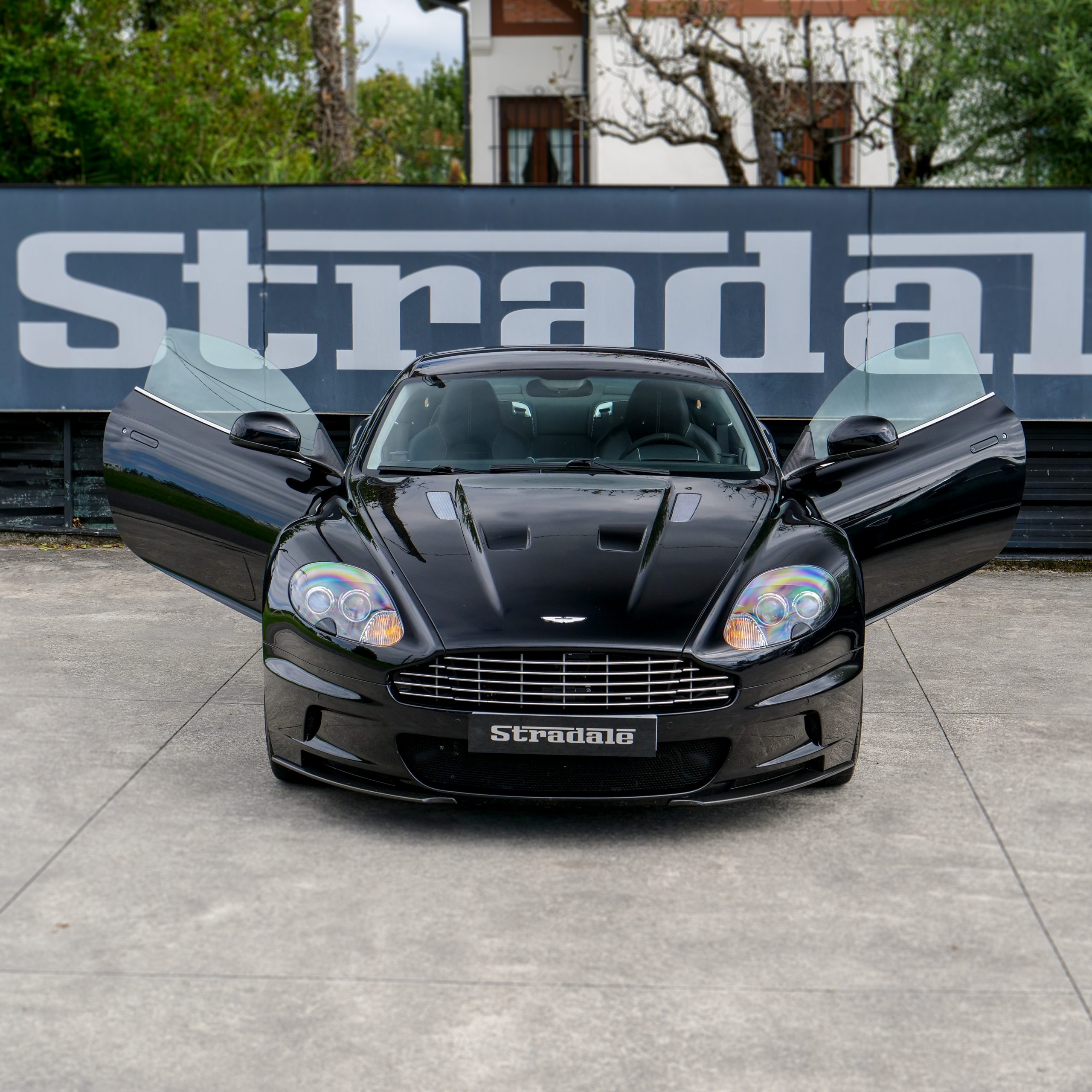 Aston Martin DBS - imagen 11
