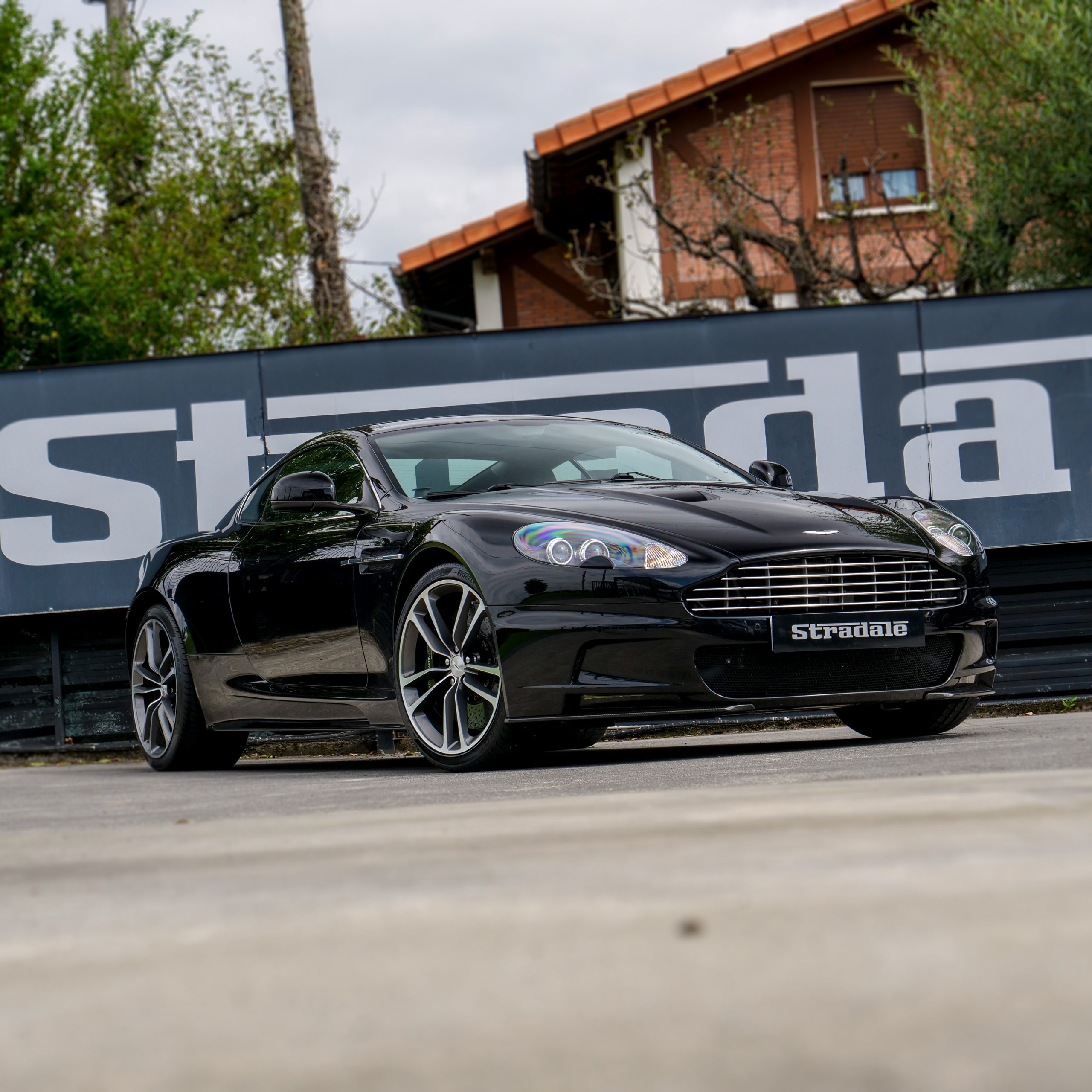 Aston Martin DBS - imagen 12