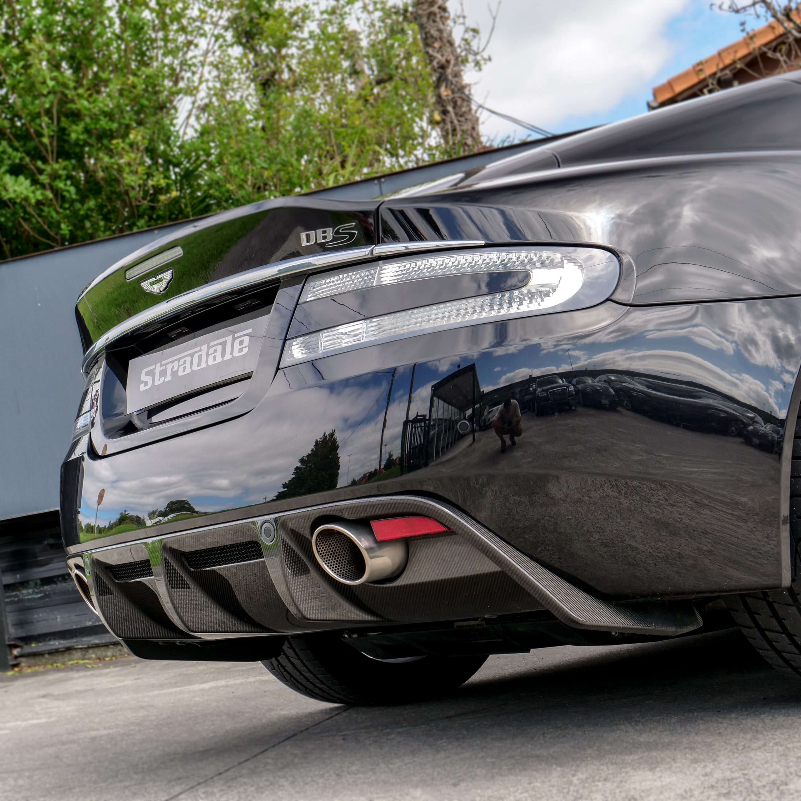 Aston Martin DBS - imagen 26