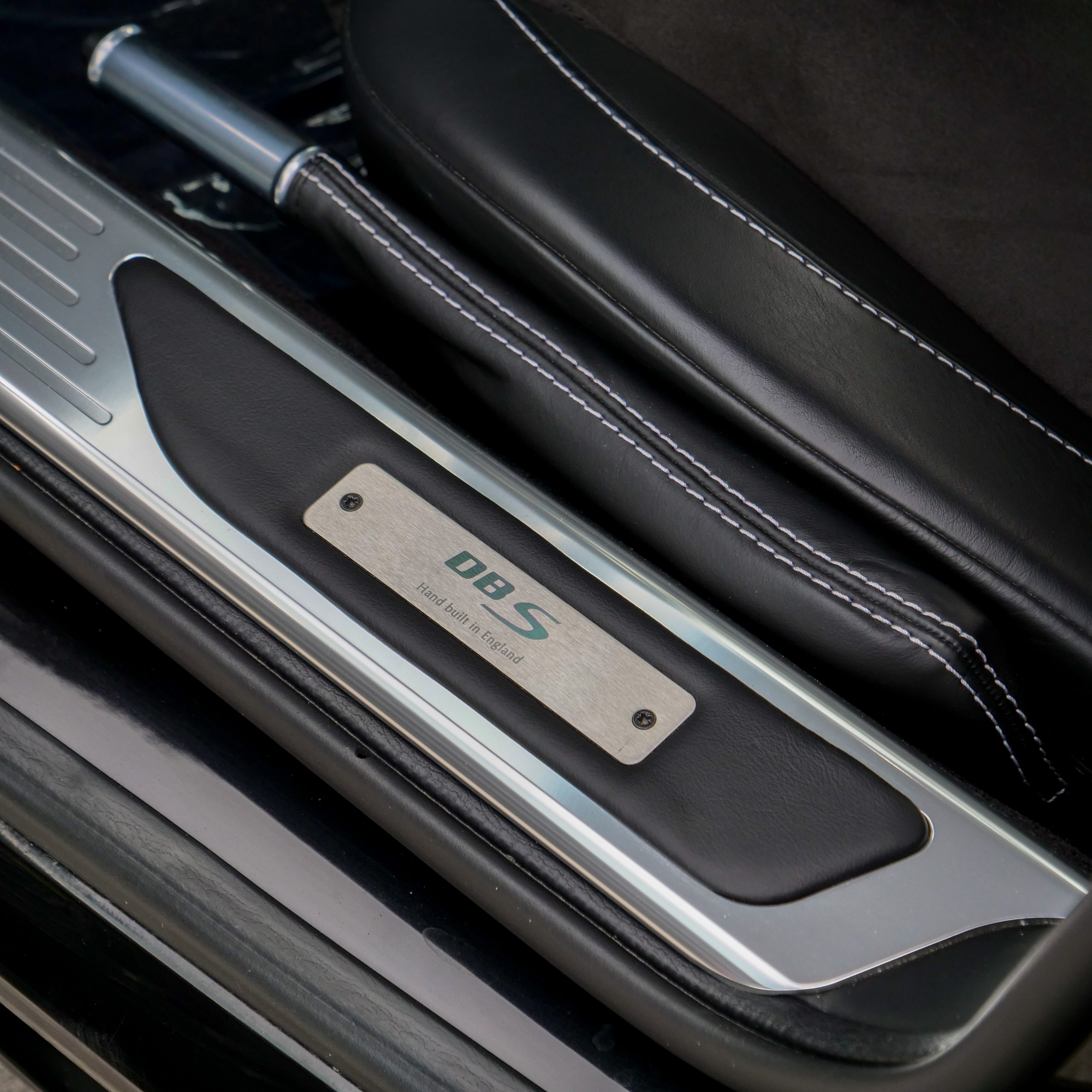 Aston Martin DBS - imagen 33