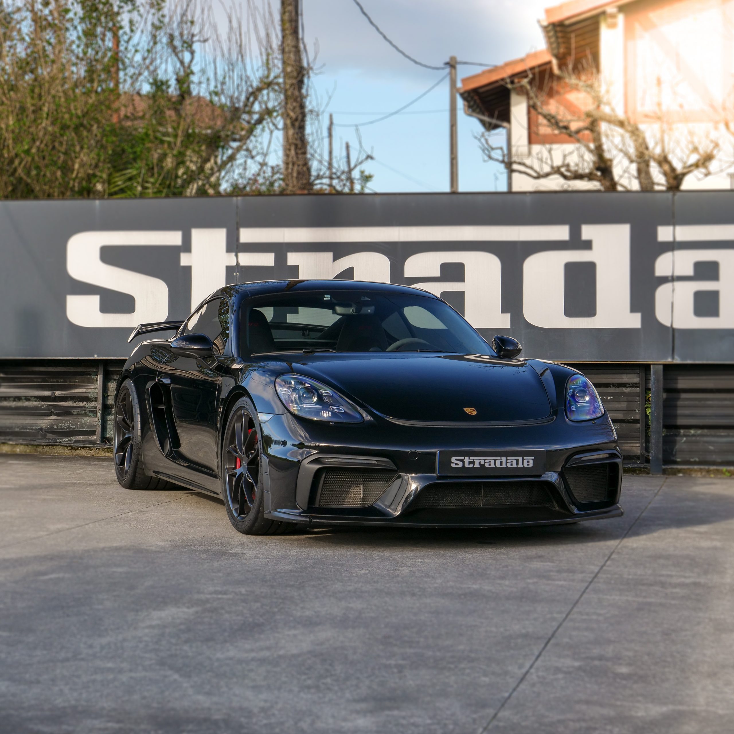 Porsche Cayman GT4