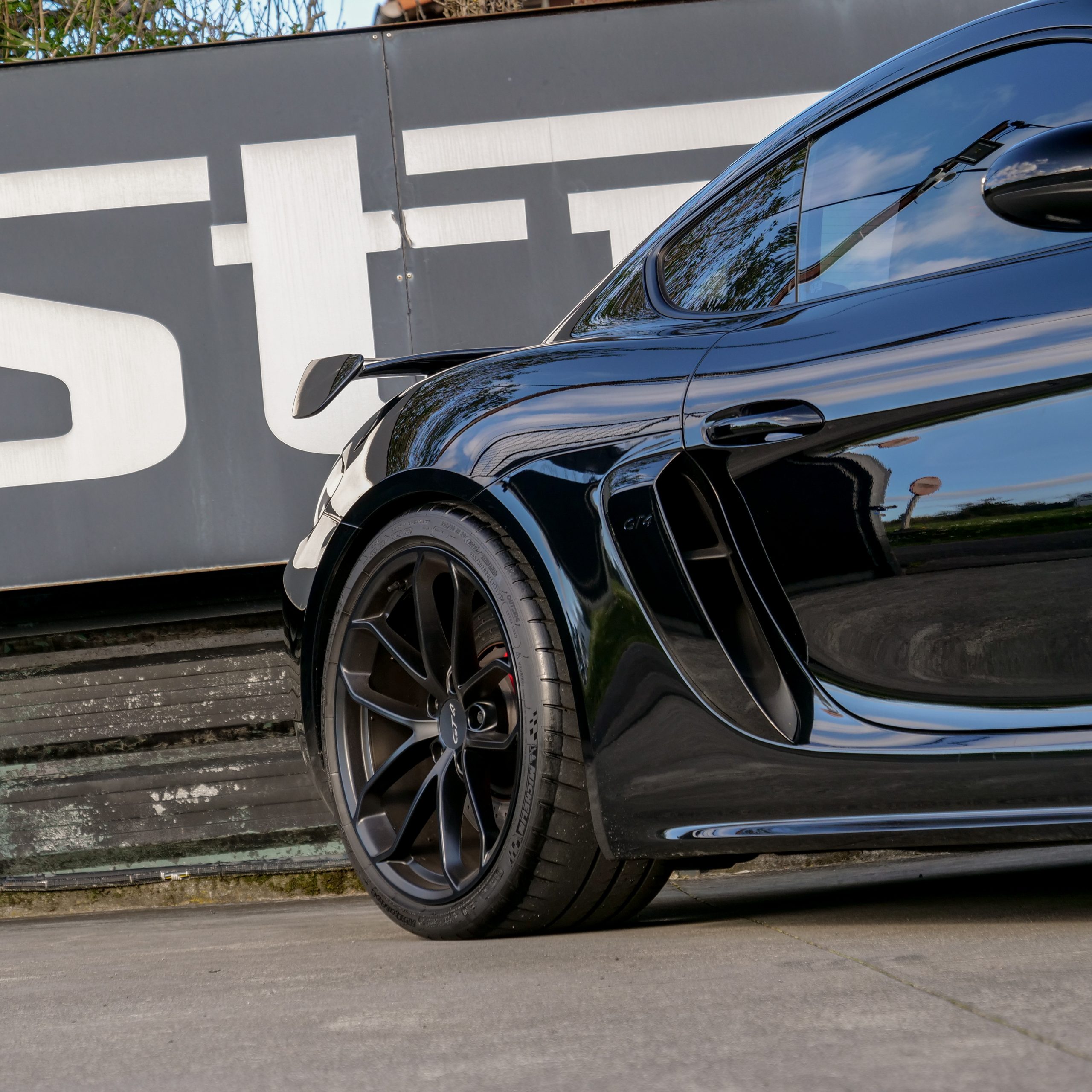Porsche Cayman GT4 - imagen 15
