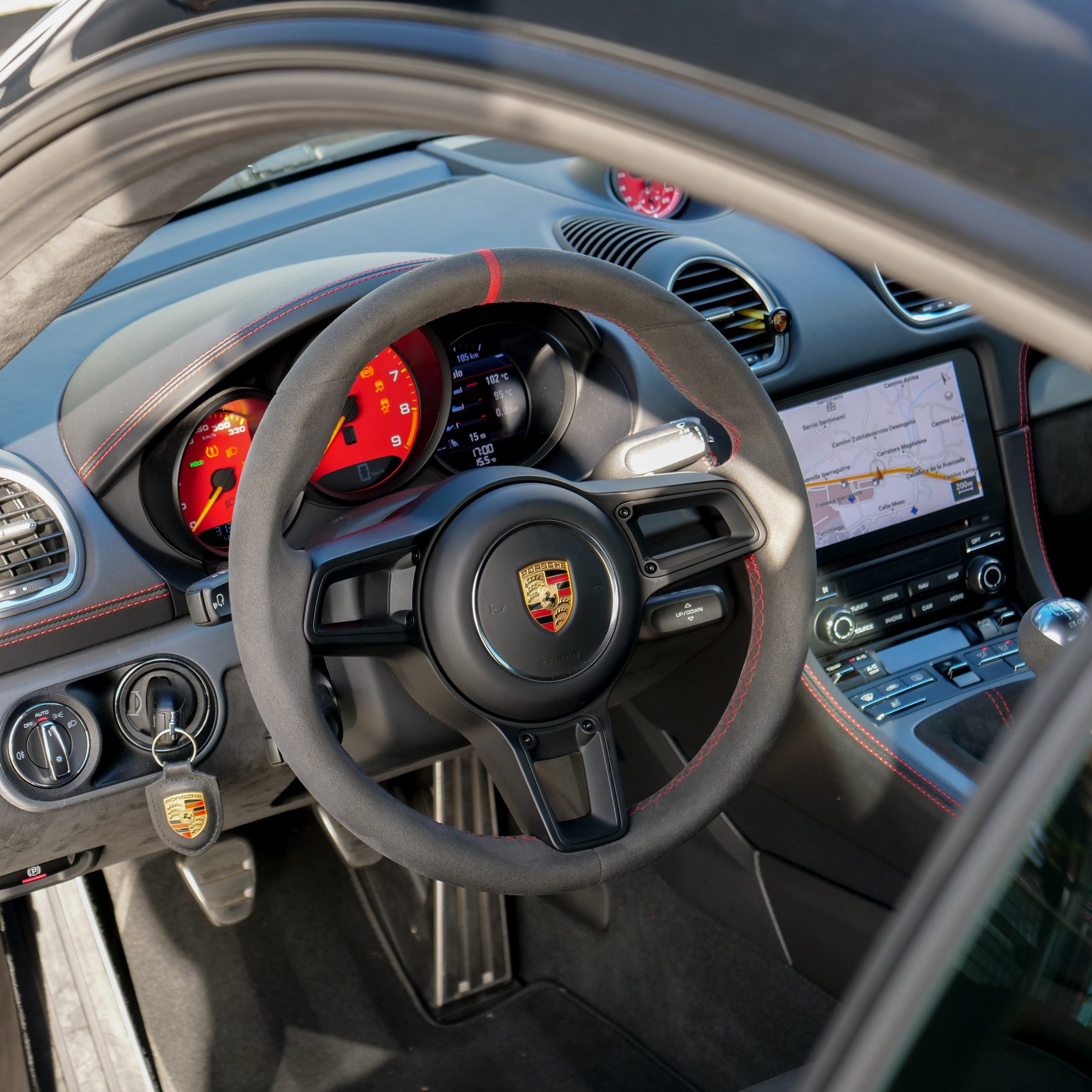 Porsche Cayman GT4 - imagen 18