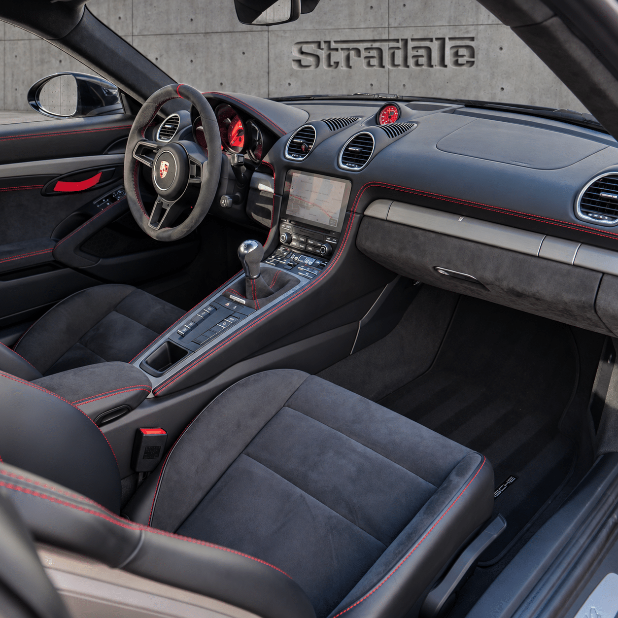 Porsche 718 Cayman GT4 - imagen 21