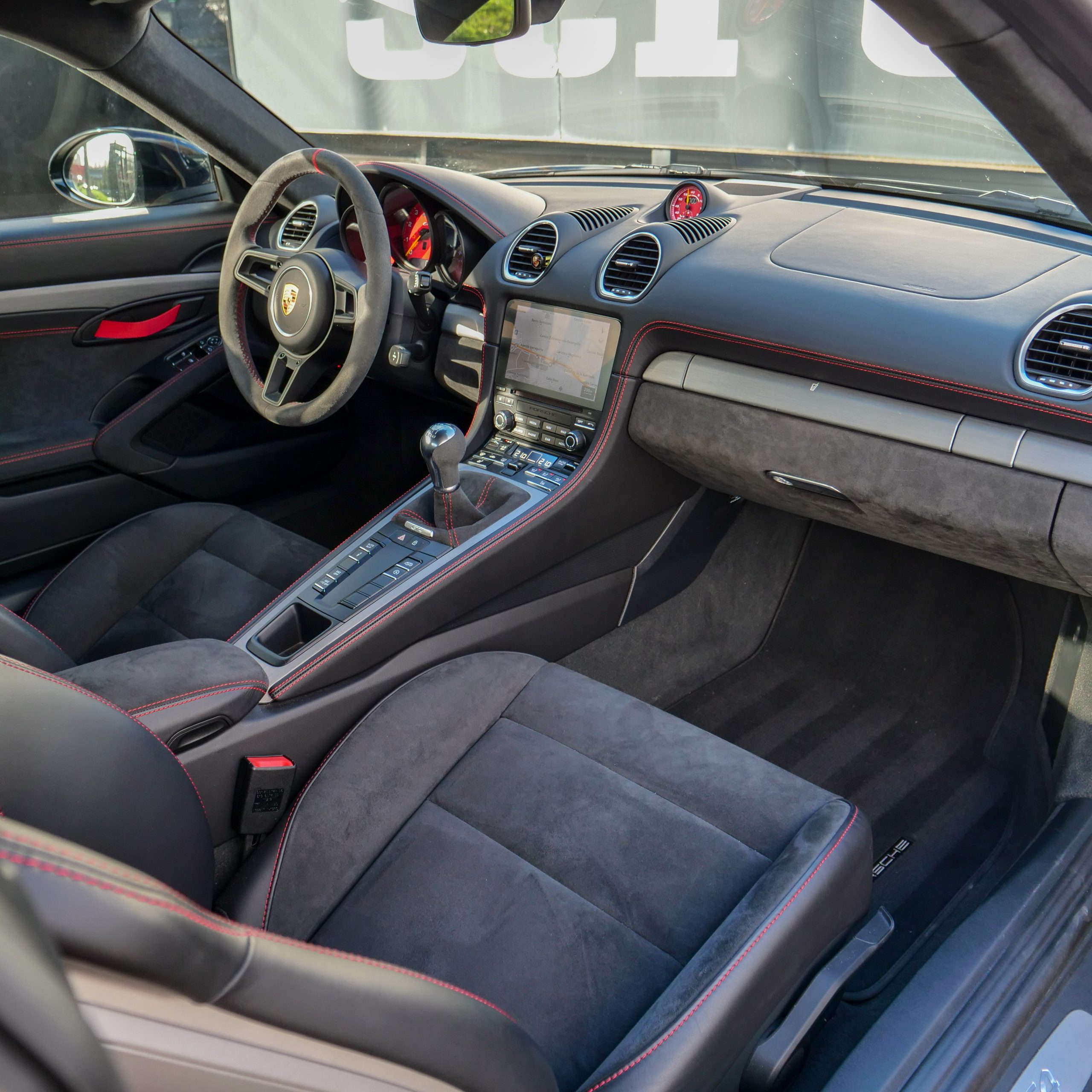 Porsche Cayman GT4 - imagen 22