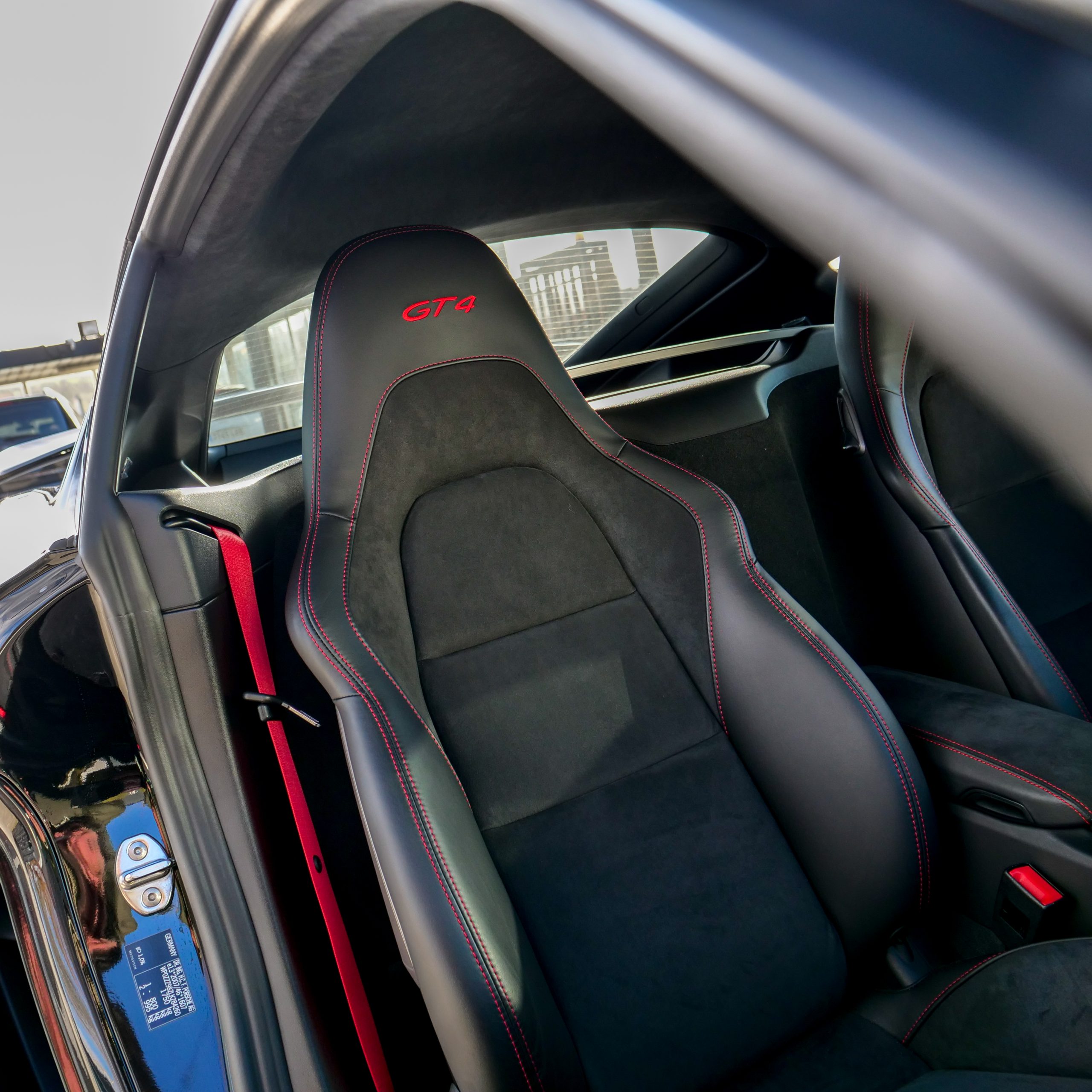Porsche Cayman GT4 - imagen 24