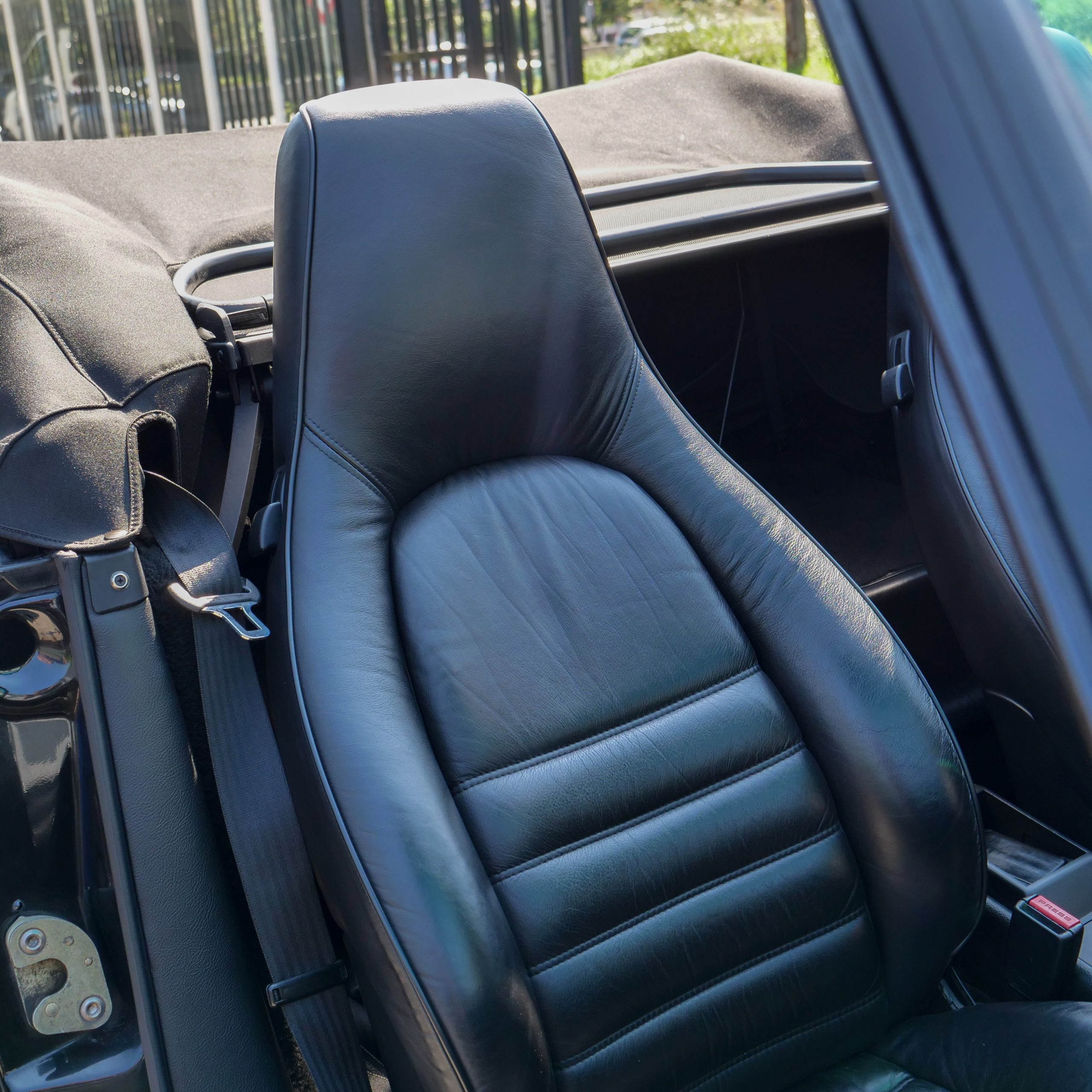 Porsche 964 Carrera 4 Cabrio - imagen 51