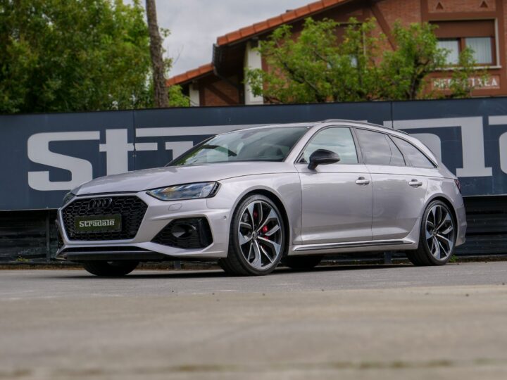 Audi RS4 - foto 3