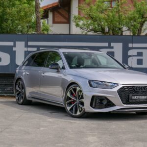 Audi RS4 - foto 13