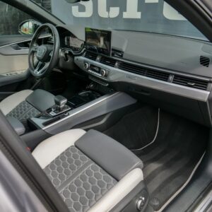 Audi RS4 - foto 36