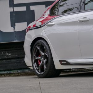 Alfa Romeo Giulia «Racing Edition» - foto 17