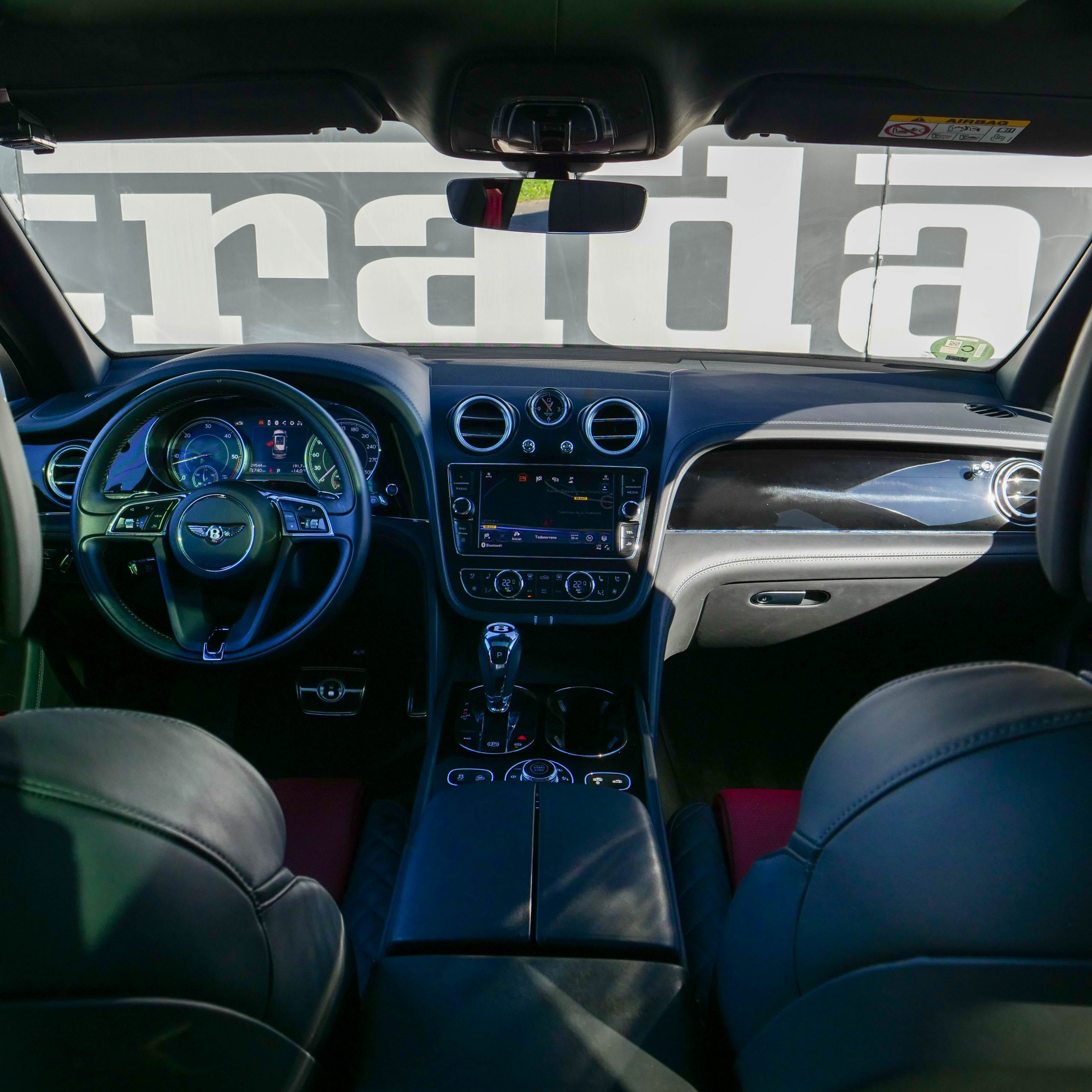 Bentley Bentayga 4.0D - imagen 28