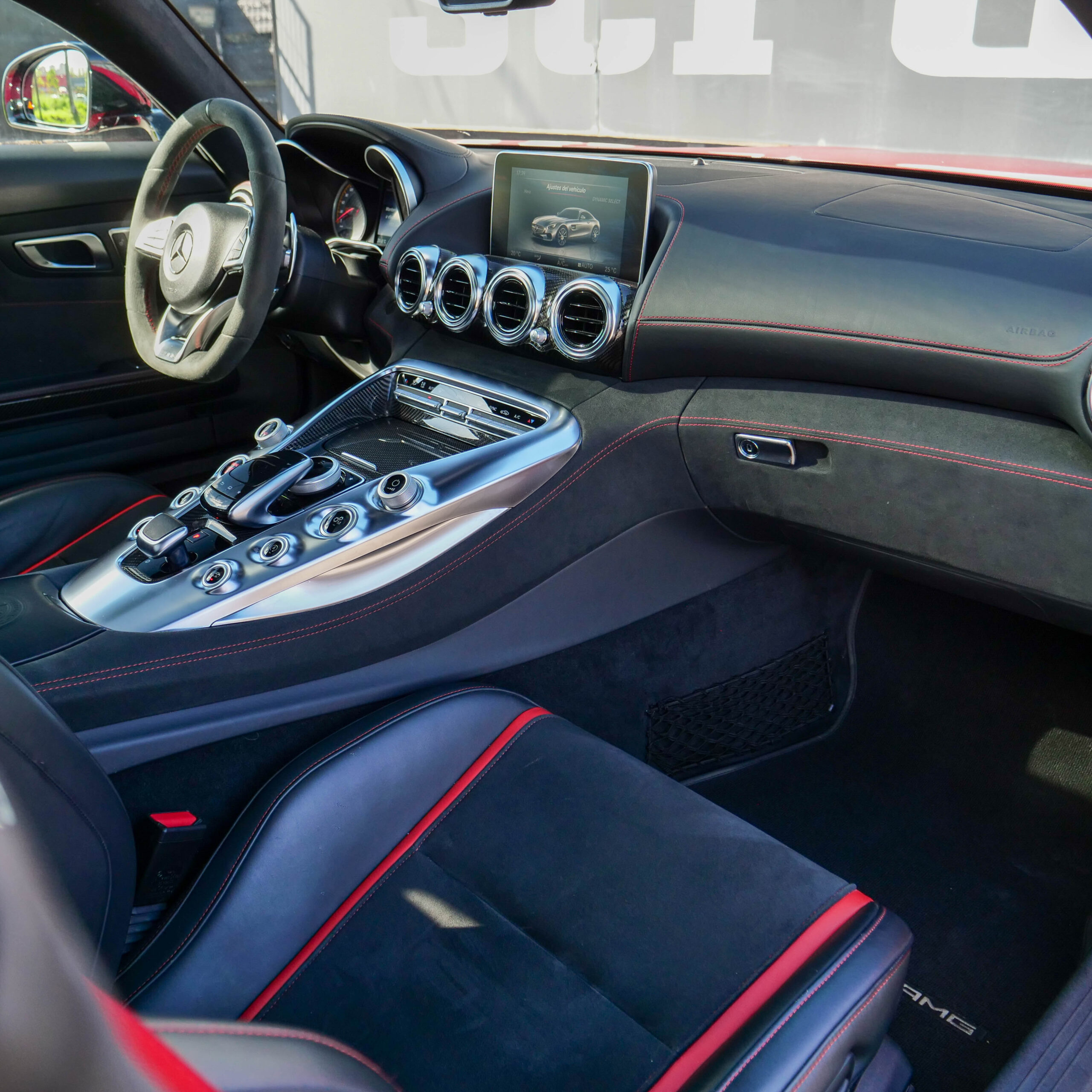 Mercedes AMG GT S - imagen 28